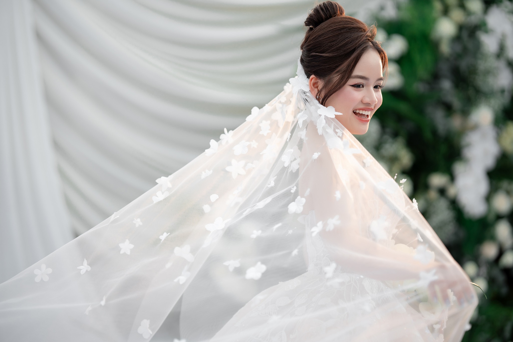 UNI BRIDAL